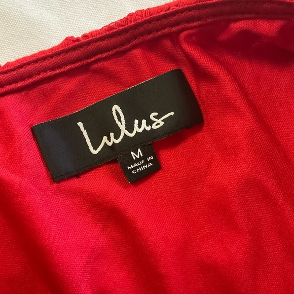 Lulus Red Lace Sheath Dress Short Sleeve Scalloped Hem Size M NWT - Picture 5 of 13